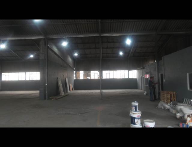 815M² FACTORY TO LET IN STIKLAND