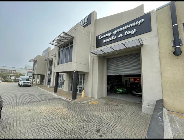 435M² WAREHOUSE TO LET IN PAARDEN EILAND