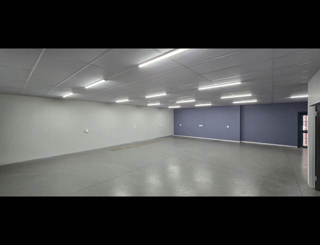 410M² WAREHOUSE TO LET IN STORMILL
