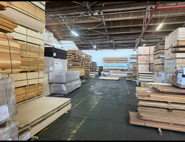 2,900M² WAREHOUSE TO LET IN EPPING INDUSTRIAL