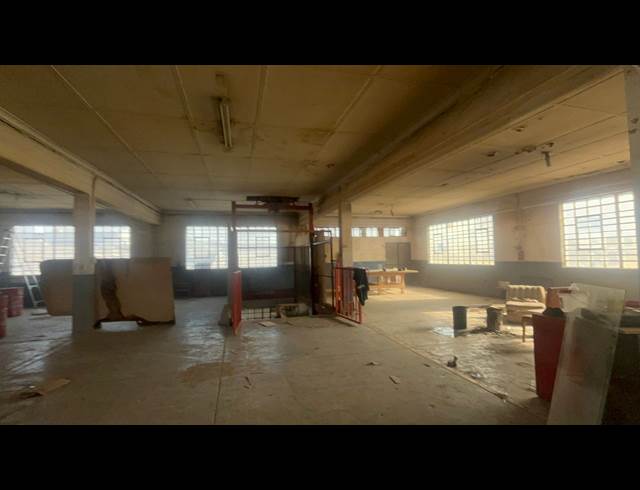 1,680M² WAREHOUSE TO LET IN BOOYSENS