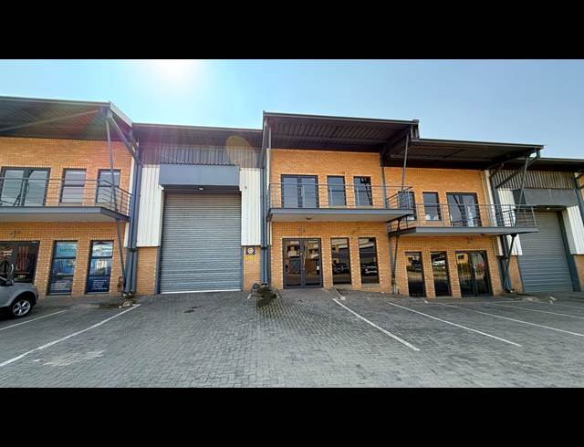 284.20M² WAREHOUSE TO LET IN DRIEHOEK