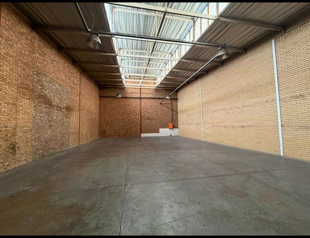 350M² WAREHOUSE TO LET IN MEADOWDALE
