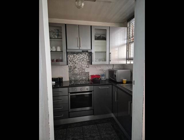 2 BEDROOM PROPERTY TO RENT IN GEZINA