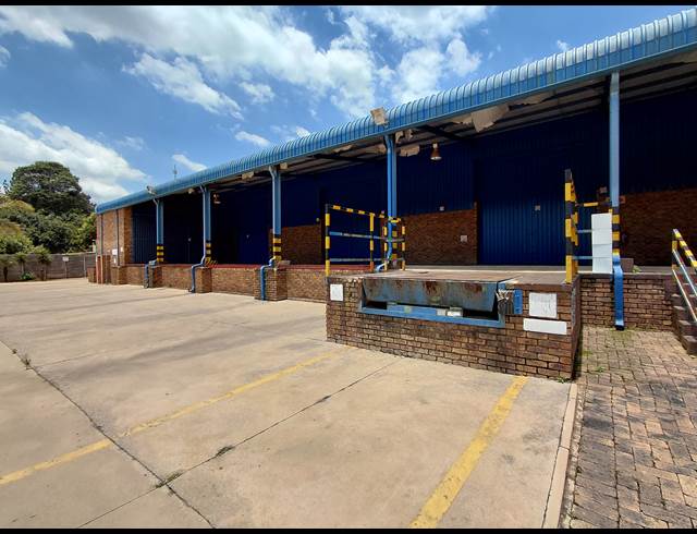 1,848M² WAREHOUSE TO LET IN POMONA