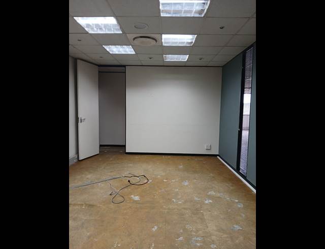214.40M² OFFICE TO LET IN WESTVILLE