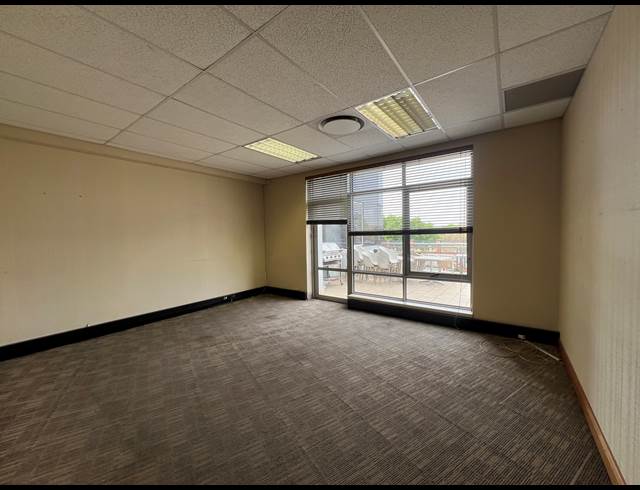 611M² OFFICE TO LET IN ILLOVO