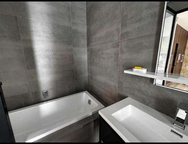 4 BEDROOM CLUSTER TO LET IN SANDOWN