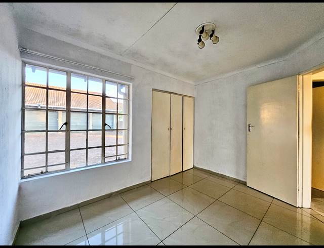 3 bed property to rent in NORKEM PARK