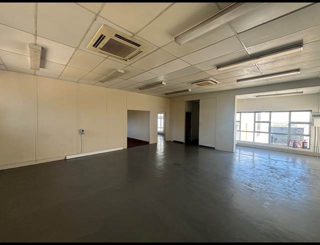 142M² BUILDING TO LET IN ELSIES RIVER