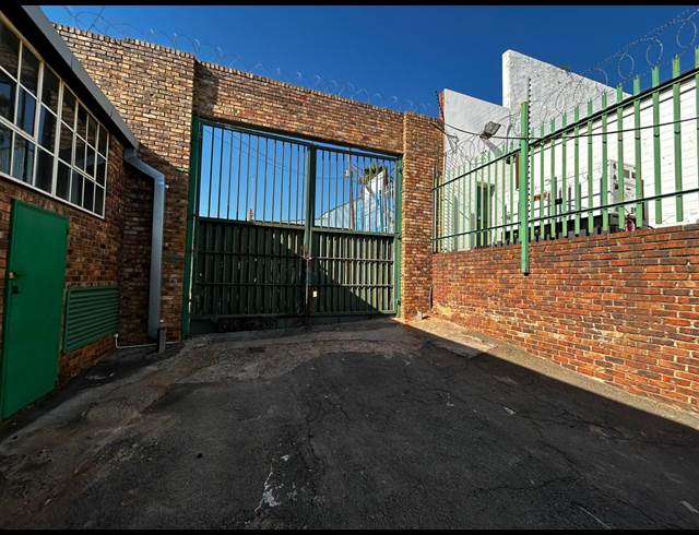 372M² WAREHOUSE TO LET IN KEW