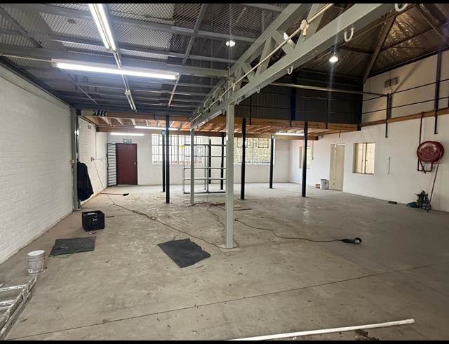 351M² WAREHOUSE TO LET IN HALFWAY HOUSE