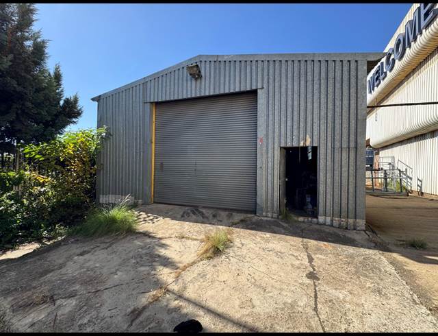 186M² WAREHOUSE TO LET IN STORMILL