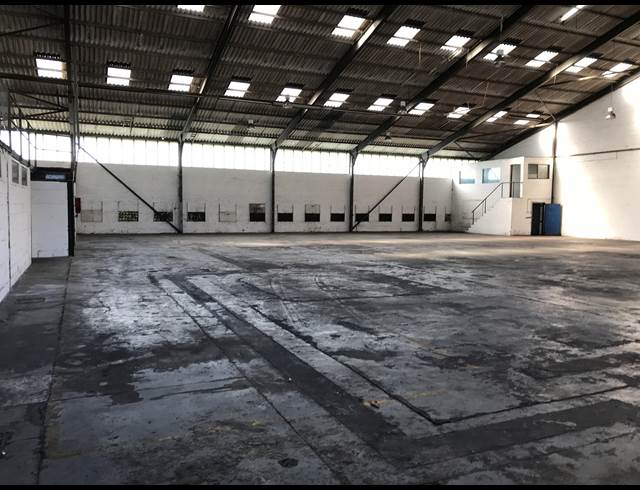 2,100M² FACTORY RENTED IN EPPING INDUSTRIAL