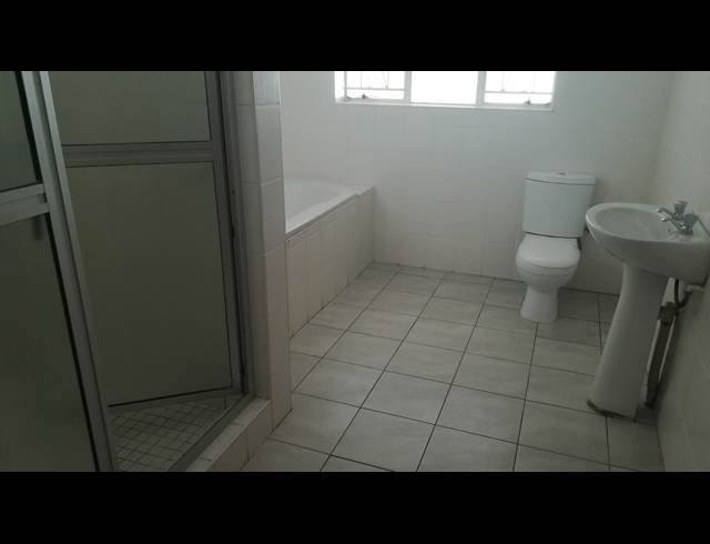 4 bed property to rent in WORCESTER CENTRAL