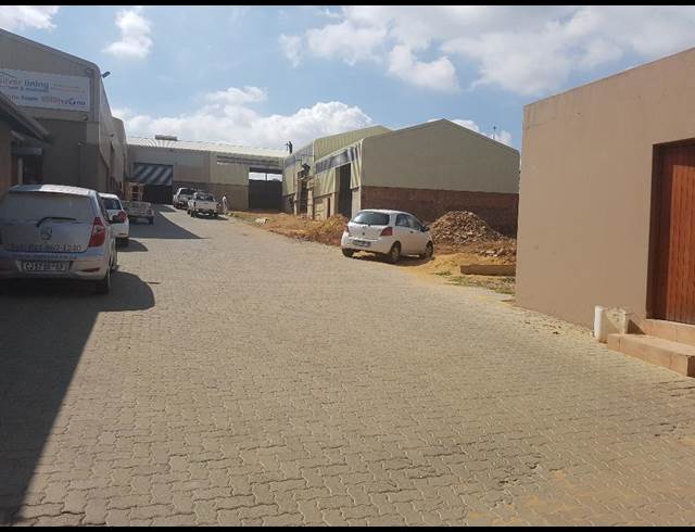 170M² MINI FACTORY TO LET IN ALBERTON NORTH