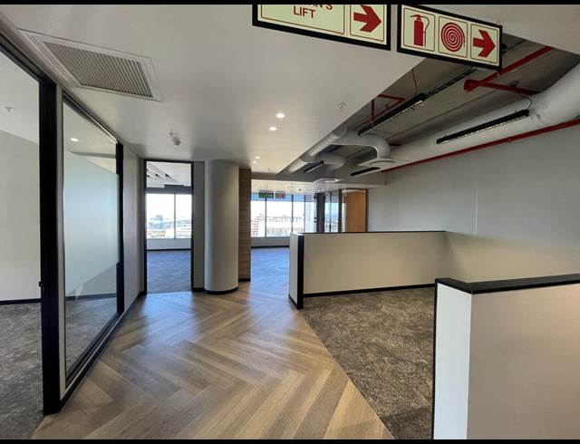 466M² OFFICE TO LET IN DE WATERKANT