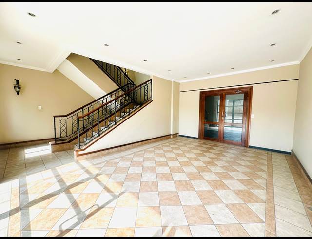359.73M² OFFICE TO LET IN WOODMEAD