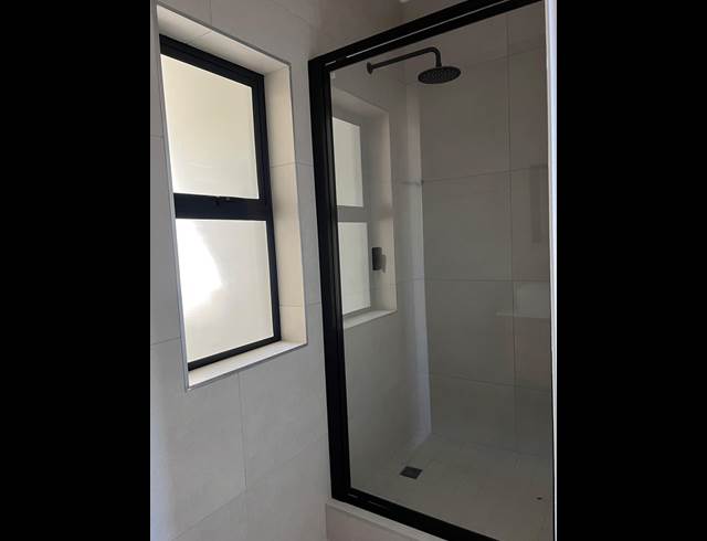 3 BEDROOM APARTMENT TO LET IN SANDOWN