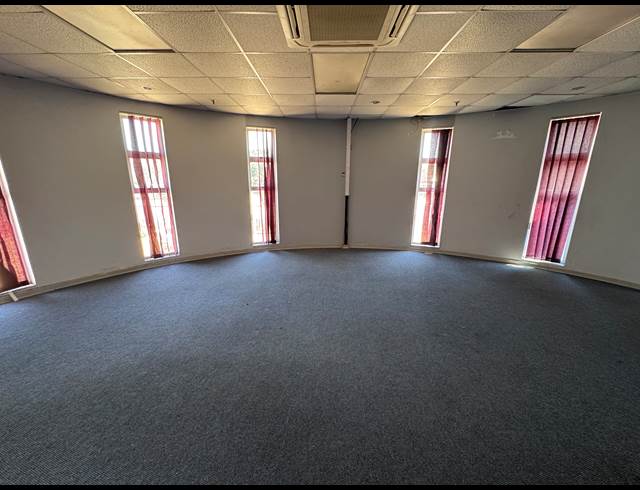 3,501M² WAREHOUSE TO LET IN SPRINGFIELD