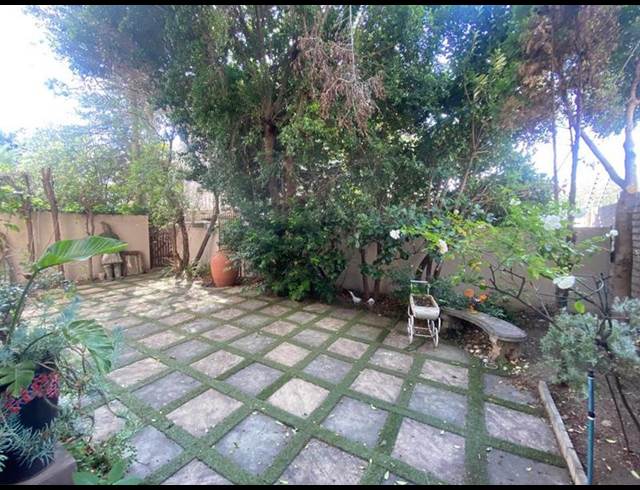 2 BEDROOM PROPERTY TO RENT IN HYDE PARK