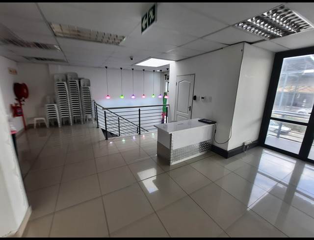 837M² RETAIL TO LET IN NORTH RIDING