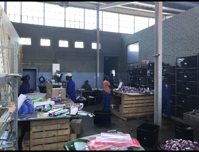 166M² MINI FACTORY TO LET IN WYNBERG