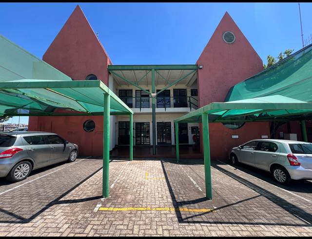 124.60M² OFFICE TO LET IN HIGHVELD