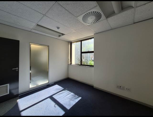 332M² OFFICE TO LET IN ROSEBANK