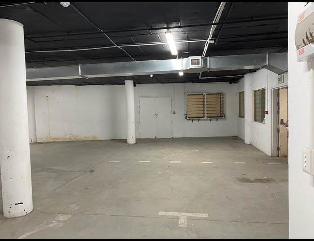 250M² STORAGE UNIT TO LET IN HOUT BAY CENTRAL