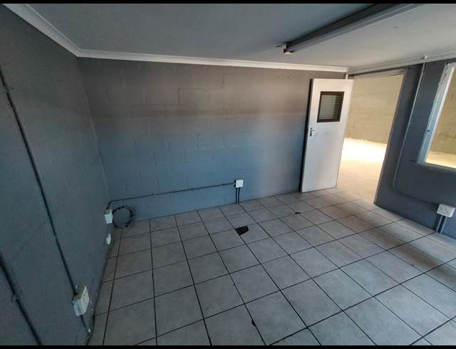 320M² FACTORY RENTED IN BRACKENFELL CENTRAL