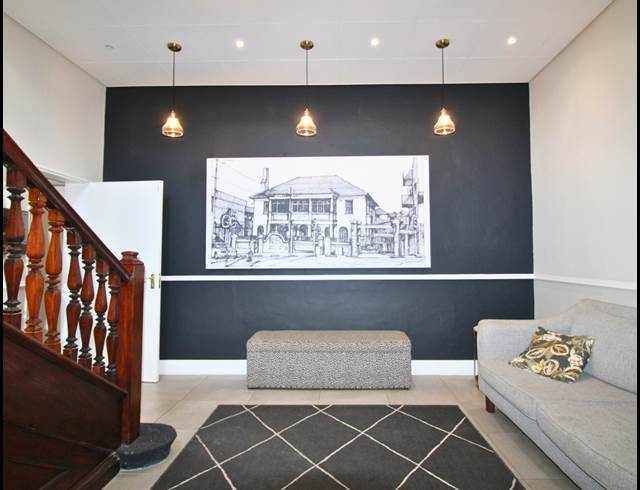 16.70M² OFFICE RENTED IN SOMERSET WEST CENTRAL