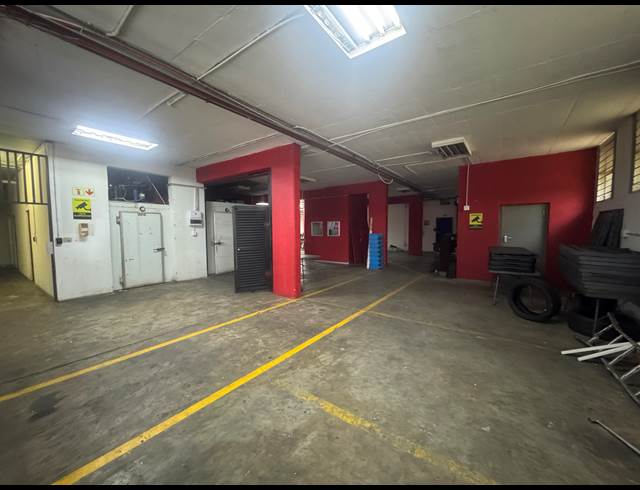 1,200M² WAREHOUSE TO LET IN WYNBERG