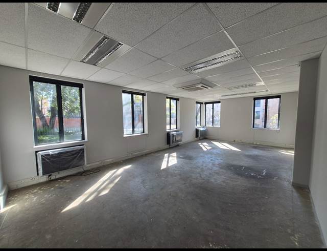 556M² OFFICE TO LET IN SANDTON CENTRAL