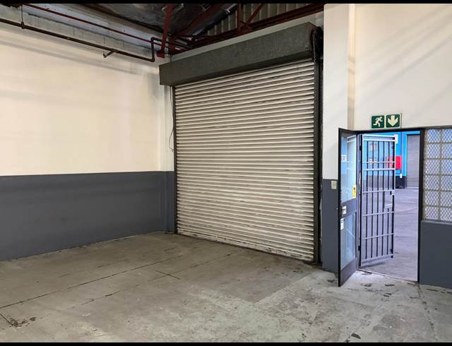 172M² WAREHOUSE TO LET IN STEELEDALE