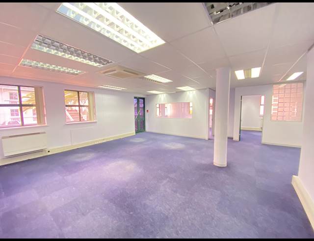 310M² OFFICE TO LET IN KENILWORTH