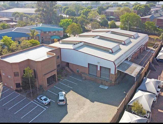 1,747M² OFFICE TO LET IN HALFWAY HOUSE