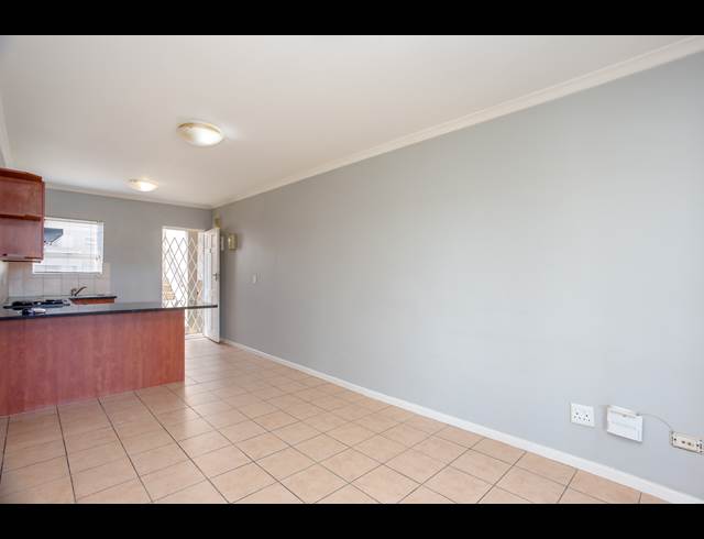 2 BEDROOM APARTMENT RENTED IN UITZICHT