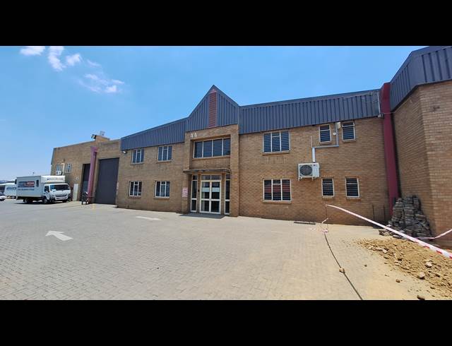 662M² WAREHOUSE TO LET IN KYA SANDS