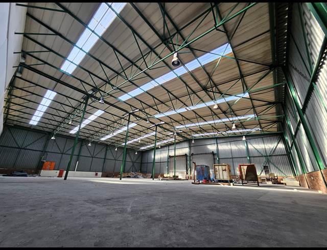 1,560M² WAREHOUSE TO LET IN RANDJESPARK