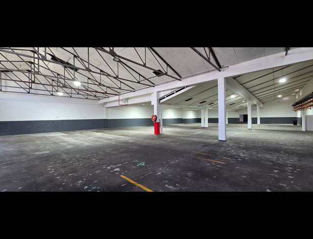 1,514M² WAREHOUSE TO LET IN PAARL CENTRAL