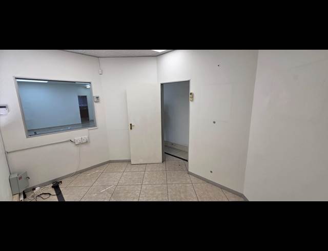 110M² OFFICE TO LET IN NELSPRUIT EXT 1