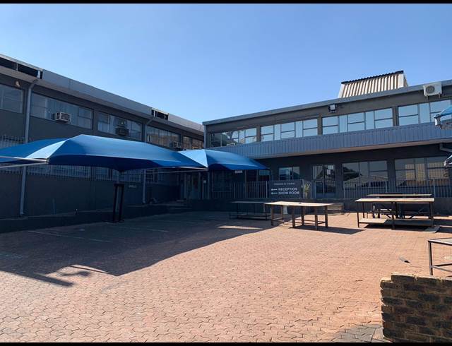 9,946M² WAREHOUSE TO LET IN WYNBERG