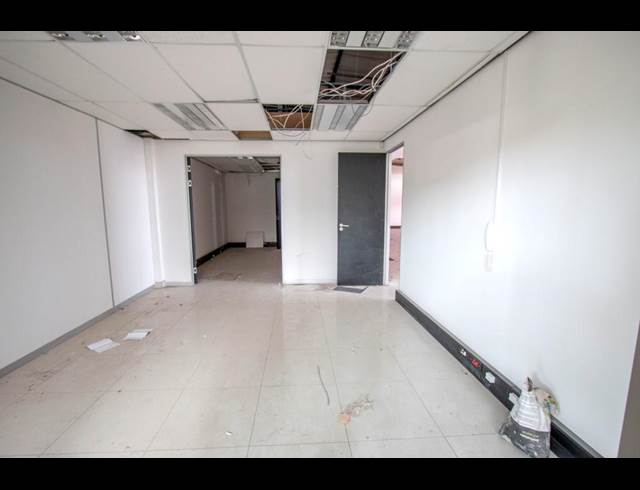 377M² RETAIL TO LET IN NORTH RIDING