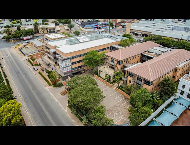 3,558M² OFFICE TO LET IN FERNDALE