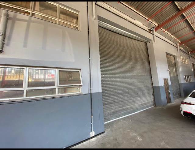 650M² WAREHOUSE TO LET IN GLEN ANIL