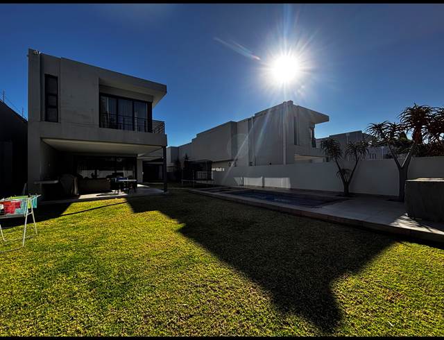 4 BEDROOM CLUSTER TO LET IN SANDOWN