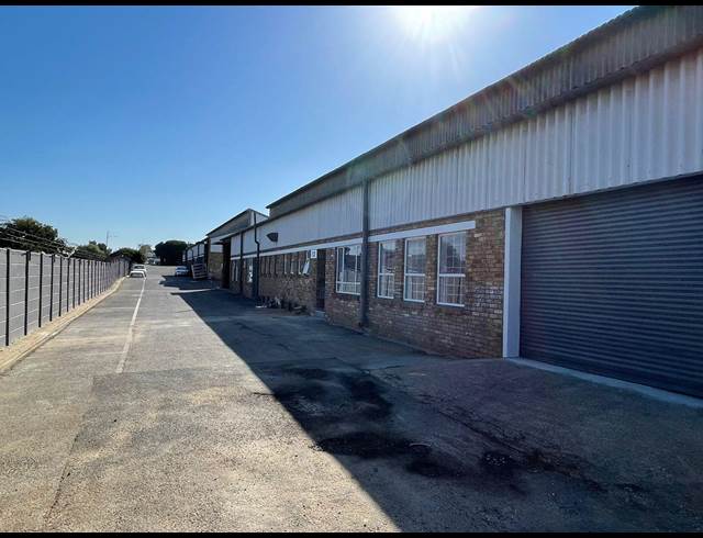 250M² WAREHOUSE RENTED IN STIKLAND INDUSTRIAL
