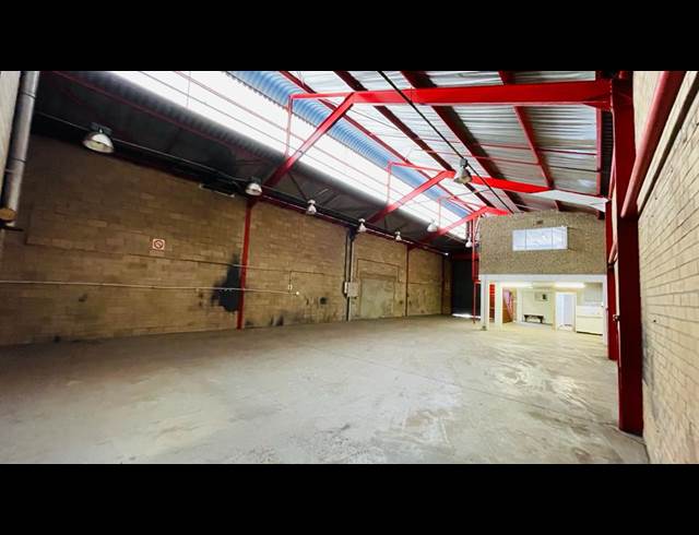 291M² WAREHOUSE TO LET IN ROBERTVILLE
