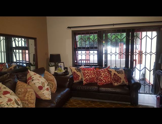 2 bed property to rent in DOUGLASDALE